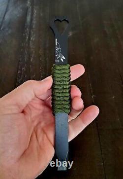 Half Face Blades HFB Black w p. Cord Titanium Mini Heart Pry Bar/USA NAVY SEAL CO