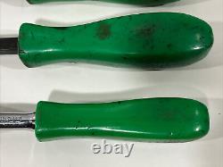 Matco Tools 2 Piece Green Handle Curved Tip Prybar Set & 3/8 Ratchet BR8TG