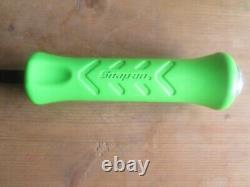 NEW snap on 18 striking prybar new premium tool in extreme green SPBS18A