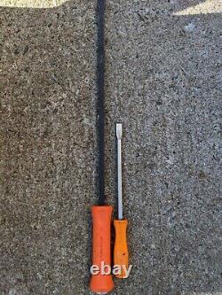 Snap-On Tools USA SPB24A 24 Striking Pry Bar + CSA10B 12 Scraper (Orange)